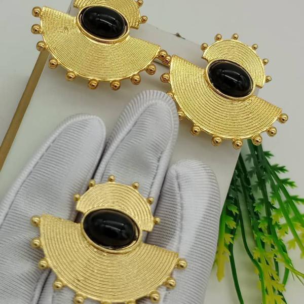 Gold replica