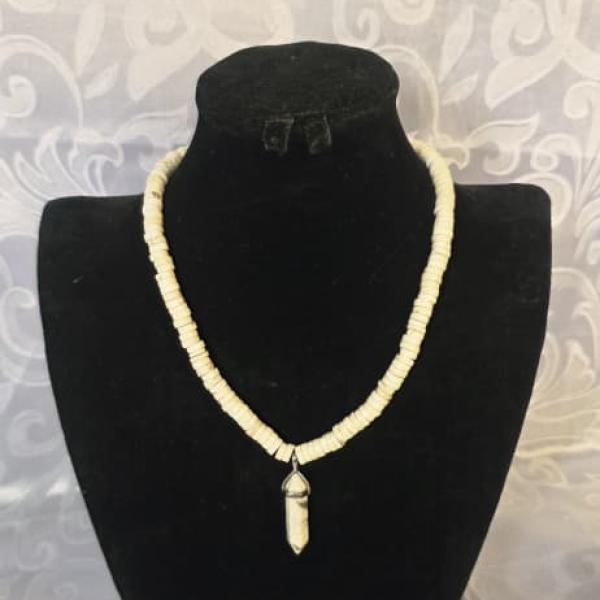 Beaded neck bead with pendant